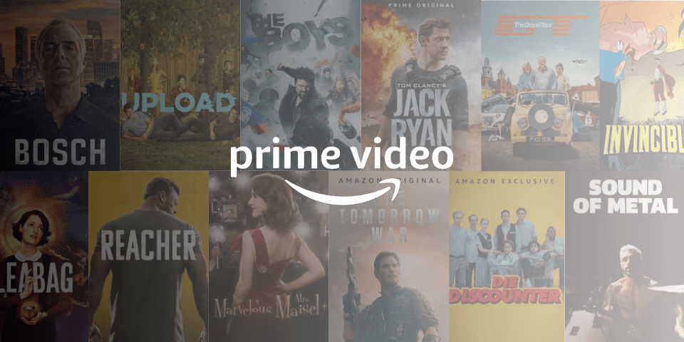 Ein Raster aus Film- und Fernsehserie-Vorschaubildern mit dem Prime Video-Logo prominent in der Mitte dargestellt. Sichtbare Inhalte umfassen Bosch, Upload, The Boys, Jack Ryan, The Grand Tour, Invincible, Fleabag, Reacher, The Marvelous Mrs. Maisel, The Tomorrow War, Sound of Metal und andere Amazon Original- und Amazon Exclusive-Titel, die in einem typischen Browsing-Layout angeordnet sind.